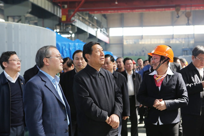 全國人大常委會(huì )副委員長(cháng)張平一行來(lái)公司視察.JPG 全國人大常委會(huì )副委員長(cháng)張平一行來(lái)公司視察.JPG